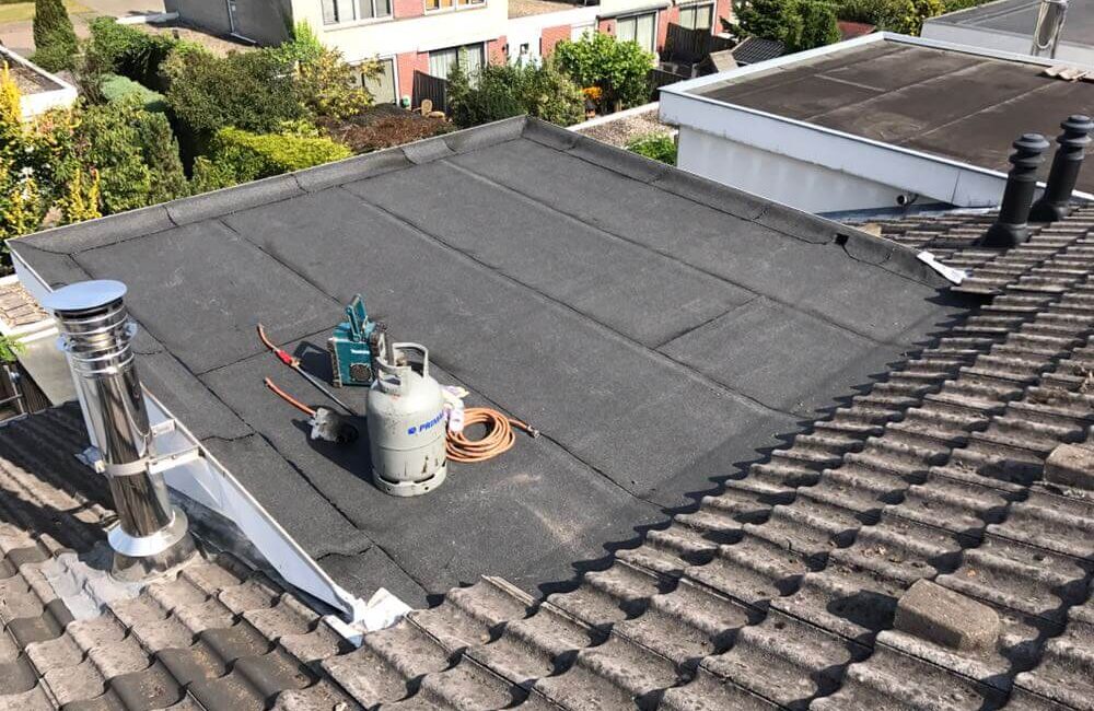 Wat kost een dakdekker of klusser per uur? 1 kosten dakdekker