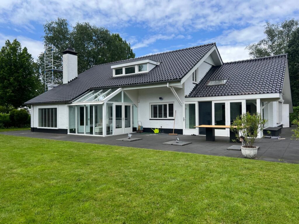 Dakdekker Oisterwijk 11 dakdekker-oisterwijk wit huis