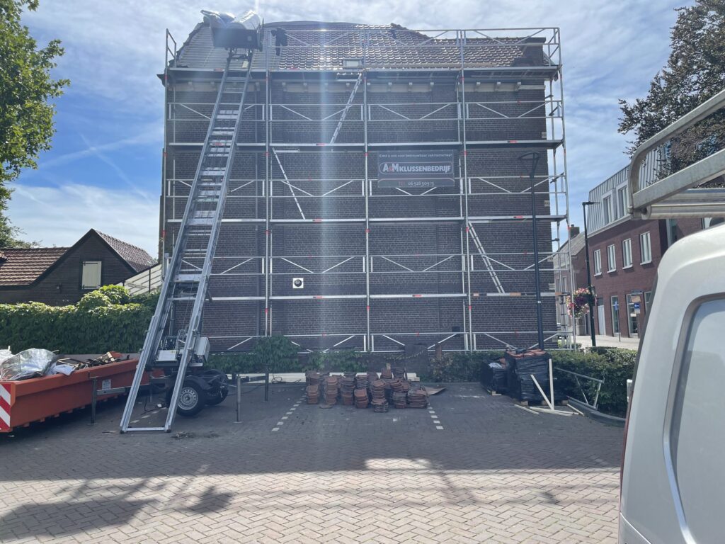 Dakdekker Bedrijf – AM Klussenbedrijf op Locatie 2 klusjesman-dakdekker huis renovatie huis in de stijgers